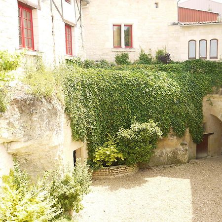 Troglodyte De La Fosse Hotell Meigné Exteriör bild