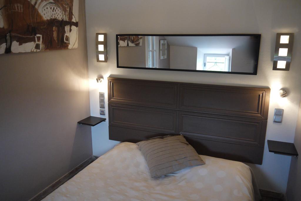 Troglodyte De La Fosse Hotell Meigné Exteriör bild